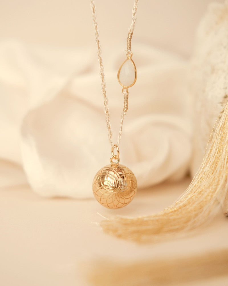 Bola LOTUS